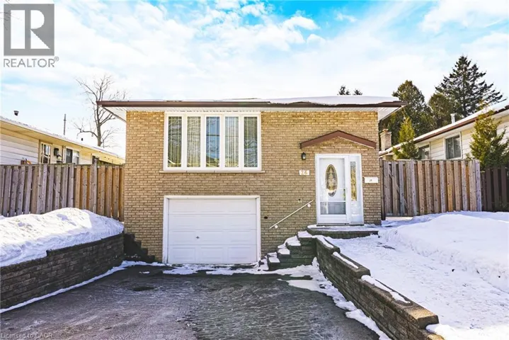 26 QUAKER Crescent, Hamilton, Ontario L8W1H5