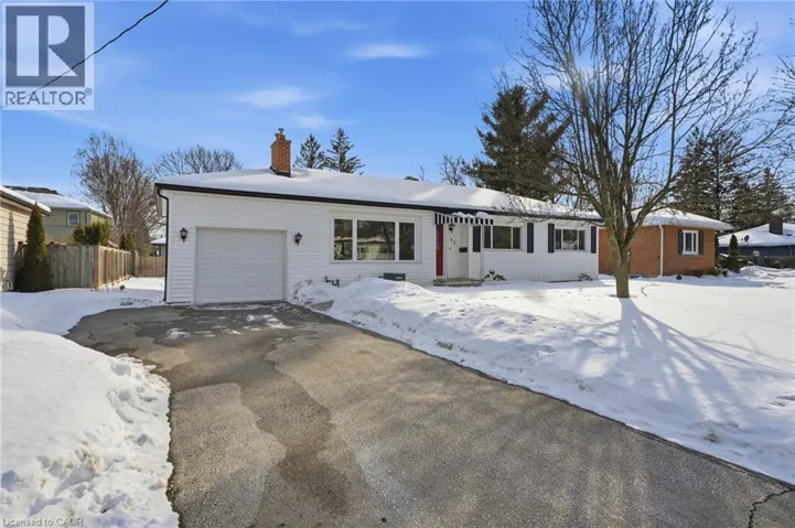 42 GILBERT Avenue, Ancaster, Ontario L9G1R4