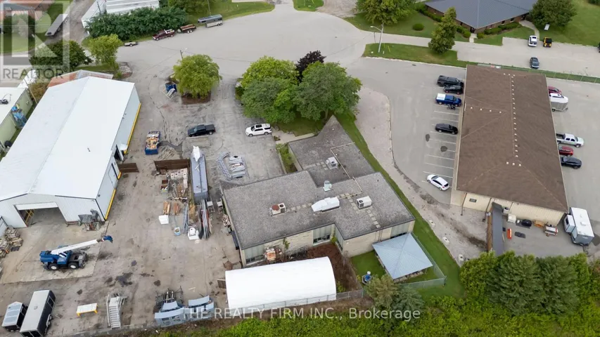 11 BARRIE BOULEVARD, St. Thomas, Ontario N5P4B9