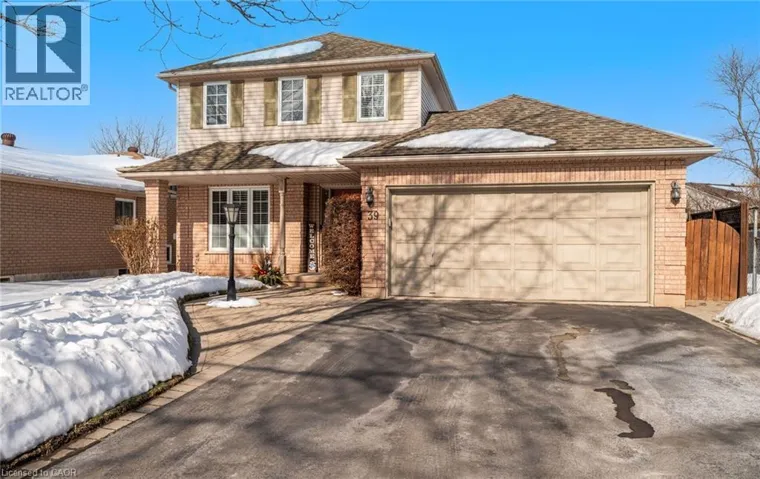 39 COLONIAL Crescent, Grimsby, Ontario L3M5H3