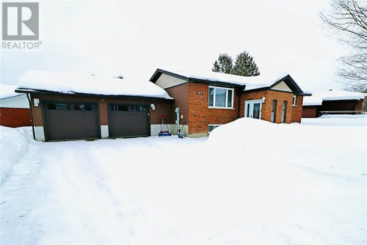 737 Beatrice Crescent, Sudbury, Ontario P3A5E5