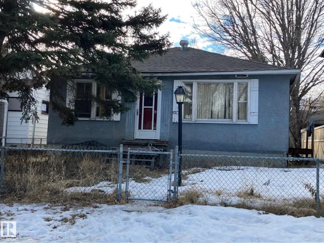7913 78 AV NW, Edmonton, Alberta T6C0N1