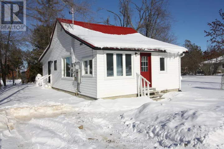 7 LEAF STREET, Kawartha Lakes (Fenelon), Ontario K0M1L0