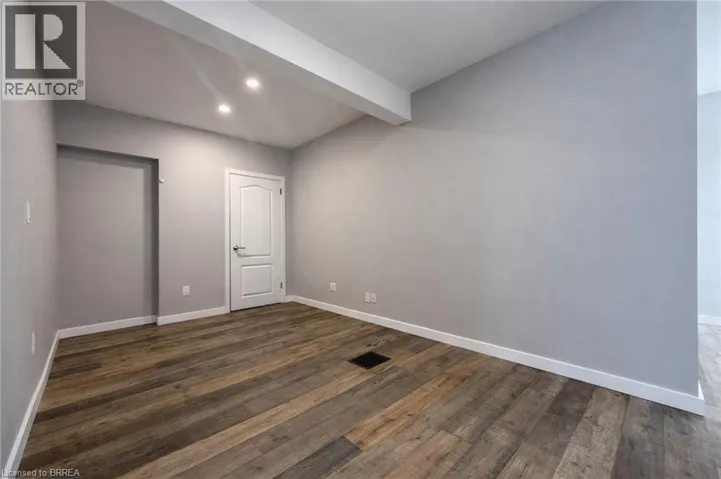 33 DUMFRIES Street Unit# B, Paris, Ontario N3L2C9