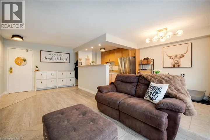 793 COLBORNE Street E Unit# 304, Brantford, Ontario N3S7J3