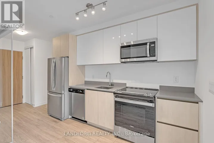 118 - 11 MARYPORT AVENUE, Toronto (Downsview-Roding-CFB), Ontario M3M0E2