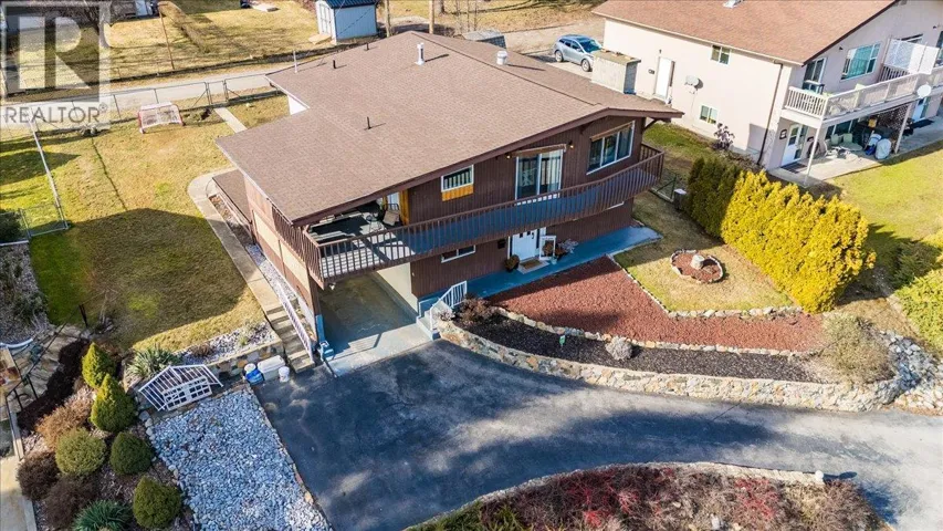 520 10th Avenue, Castlegar, British Columbia V1N1K7