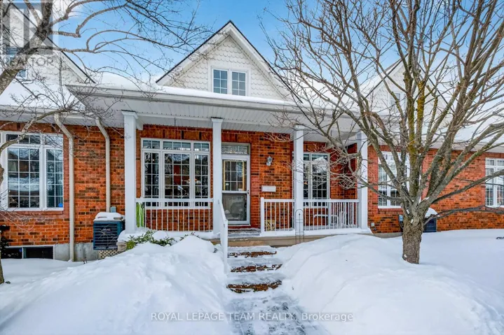 52 GREAT OAK PRIVATE, Ottawa, Ontario K1G6P8