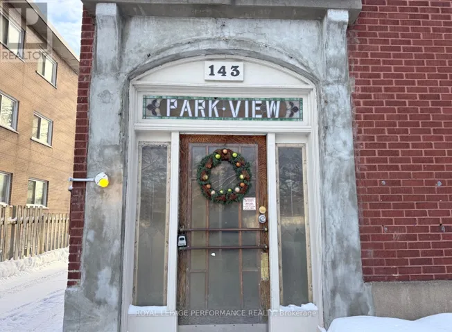 1 - 143 ECHO DRIVE, Ottawa, Ontario K1S1M9