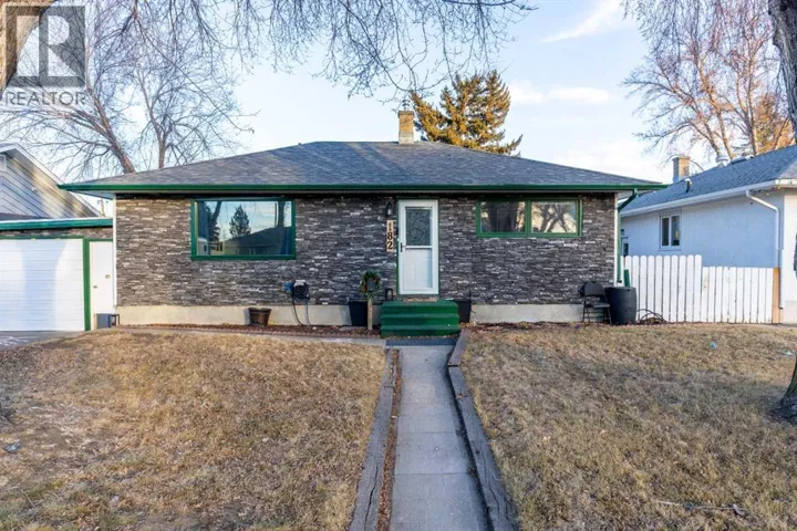 182 Mitchell Crescent NW, Medicine Hat, Alberta T1A6V4