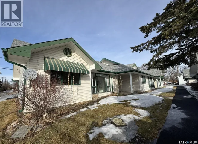 105 111 2nd AVENUE E, Rosetown, Saskatchewan S0L2V0