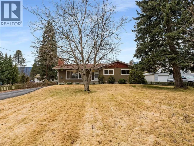 130 100th Street, Castlegar, British Columbia V1N3C5
