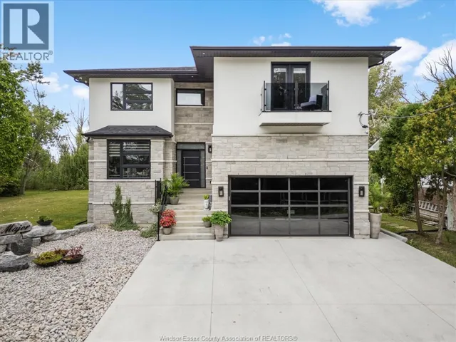 15 MAJOR BOULEVARD, LaSalle, Ontario N9J1C6