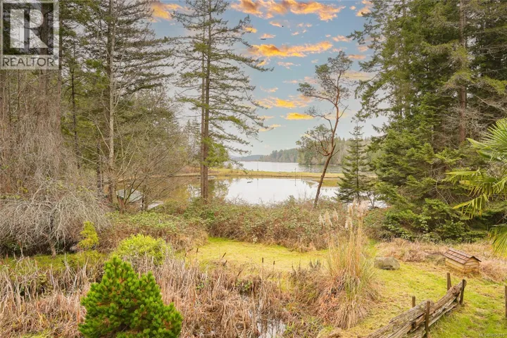 89 Pilkey Point Rd, Thetis Island, British Columbia V0R2Y0