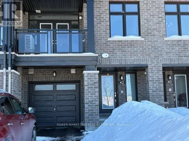 42 VERGLAS LANE, Ottawa, Ontario K1W0R2