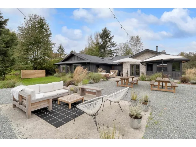 33496 IHLES AVENUE, Mission, British Columbia V2V6Y1