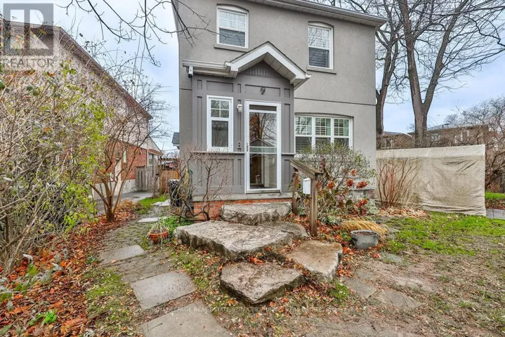 9 HILO ROAD, Toronto (Long Branch), Ontario M8W1L8