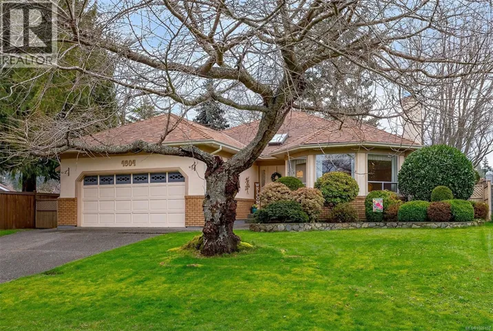 4604 Sunnymead Way, Saanich, British Columbia V8Y3B7