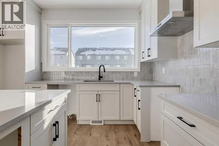 33 Savanna Place NE, Calgary, Alberta T3J4B6