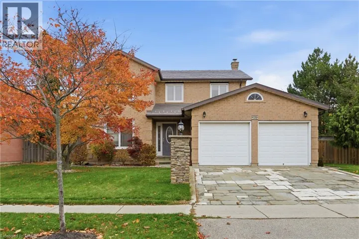 2 JEANETTE Avenue, Grimsby, Ontario L3M5B4