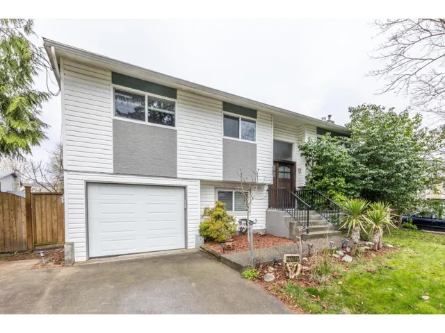 27283 29 AVENUE, Langley, British Columbia V4W3J8