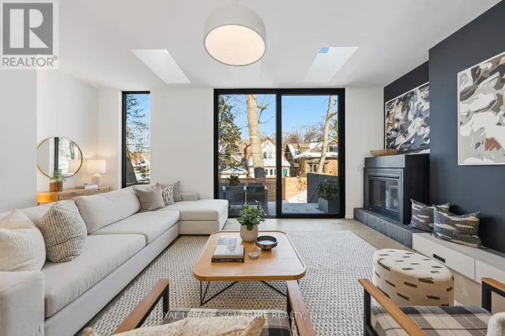 22 DUART PARK ROAD, Toronto (The Beaches), Ontario M4E1J2