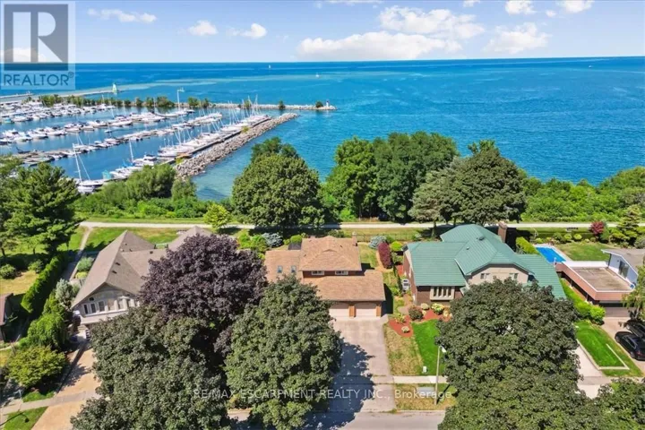 93 WESTGATE PARK DRIVE, St. Catharines (Lakeshore), Ontario L2N5X1