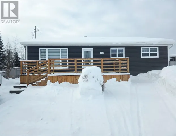1006 Oak Avenue, Labrador City, Newfoundland & Labrador A2V2N8