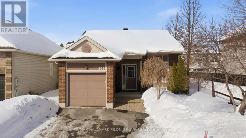 303 RUSTIC HILLS CRESCENT, Ottawa, Ontario K4A5A5