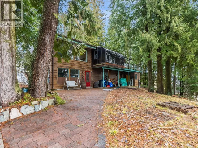 1604 Park Street, Rossland, British Columbia V0G1Y0