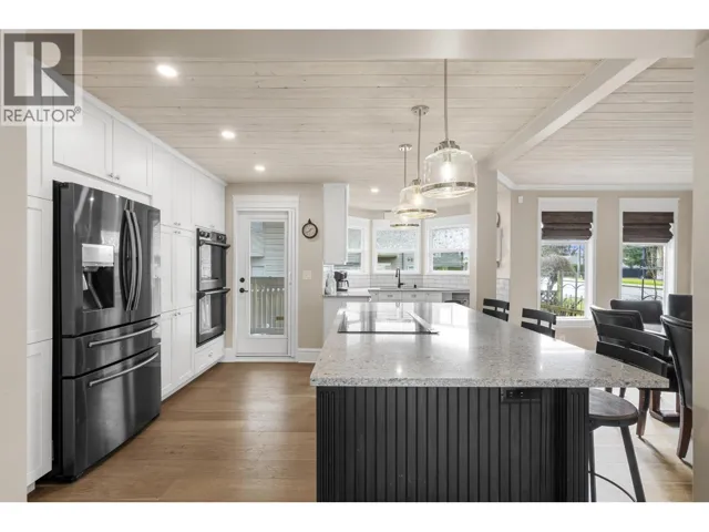 20302 123B AVENUE, Maple Ridge, British Columbia V2X0M9