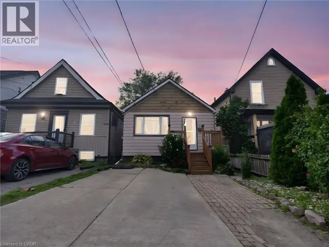 210 EAST 24TH Street, Hamilton, Ontario L8V2Y4