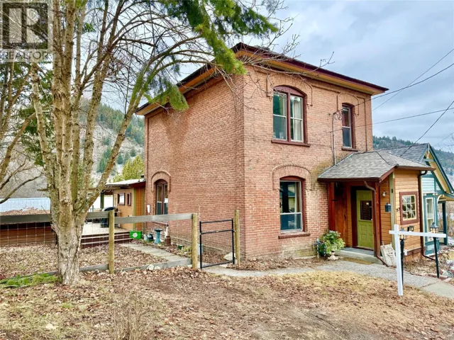 267 LONG LAKE Avenue, Greenwood, British Columbia V0H1J0