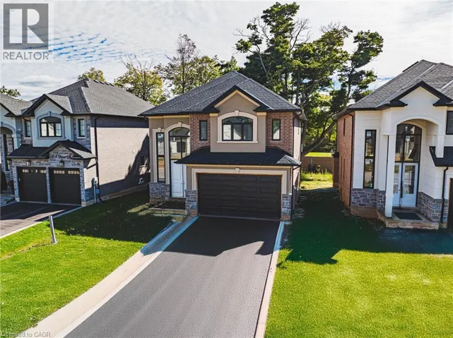 44 CESAR Place, Ancaster, Ontario L9G0G3