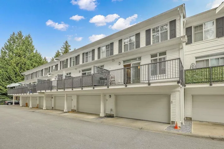 8 10433 158 STREET, Surrey, British Columbia V4N6S3