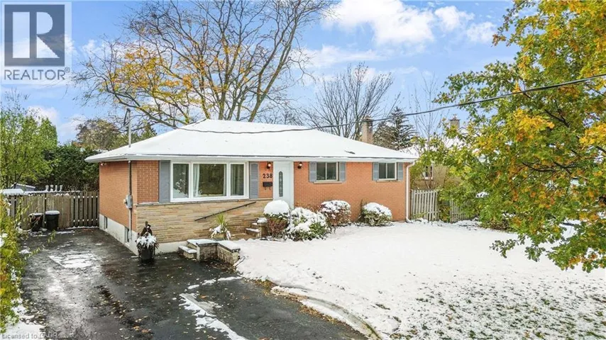 238 KENT Crescent, Burlington, Ontario L7L4T1