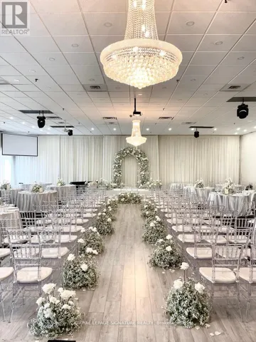 25 - 4801 STEELES AVENUE N, Toronto (Humber Summit), Ontario M9L2W1