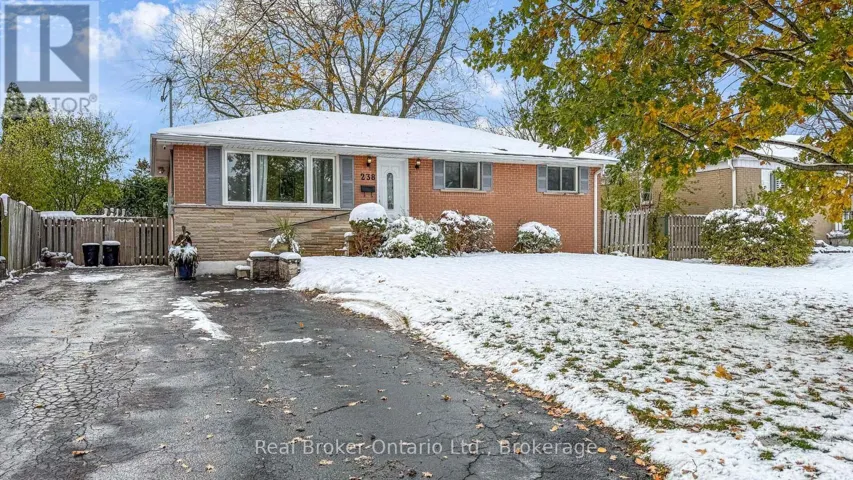 238 KENT CRESCENT, Burlington (Appleby), Ontario L7L4T1