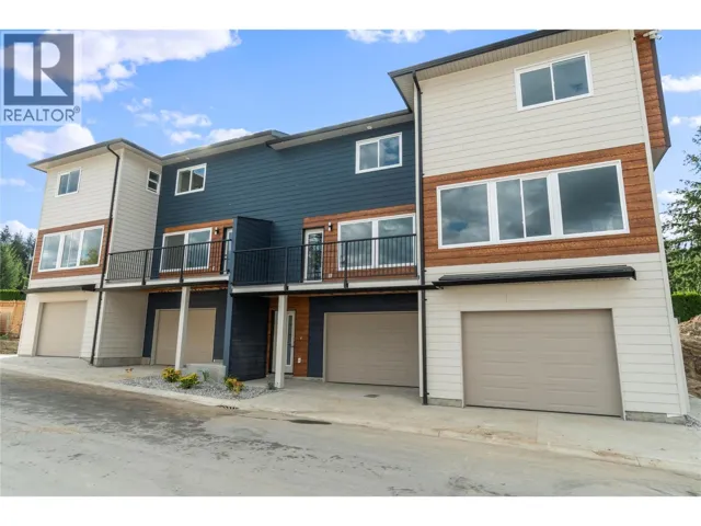 981 12 Street SE Unit# 32, Salmon Arm, British Columbia V1E2C8