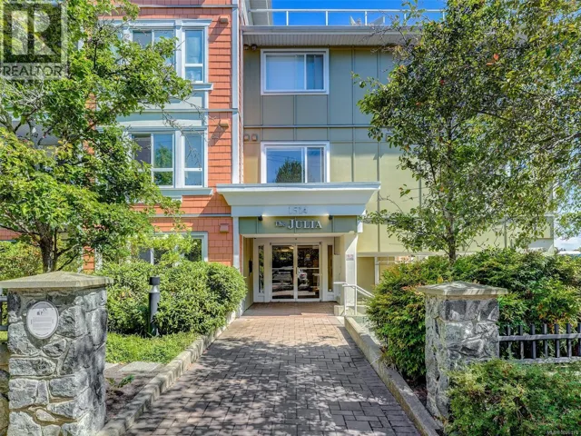 306 1514 Church Ave, Saanich, British Columbia V8P0A3