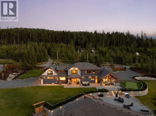 2833 Woodcroft Pl, Shawnigan Lake, British Columbia V8H2E4