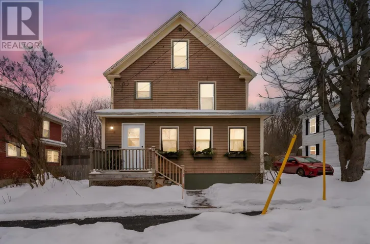 33 Klondyke Street, Kentville, Nova Scotia B4N1J1