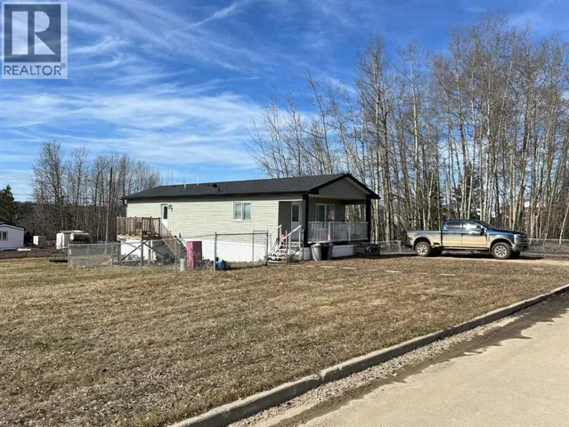 527 3 Avenue, Fox Creek, Alberta T0H1P0