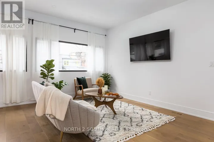 B - 918 MANNING AVENUE, Toronto (Annex), Ontario M6G2X4