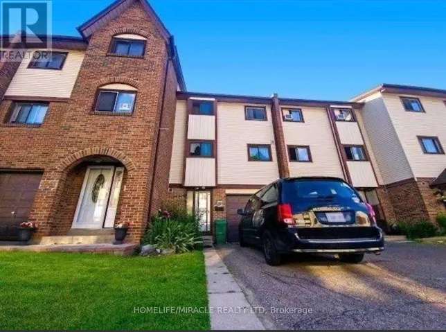 23 MCCALLUM COURT, Brampton (Queen Street Corridor), Ontario L6W3M4