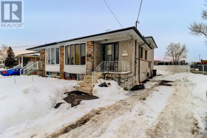 UPPER LEVEL - 50 HUCKNALL ROAD, Toronto (York University Heights), Ontario M3J1V8
