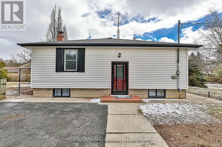 19 HERBERT AVENUE, Oshawa (Samac), Ontario L1G3Y7