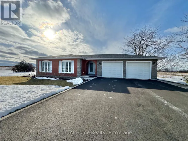 221 FIRST ROAD E, Hamilton, Ontario L8J2V6
