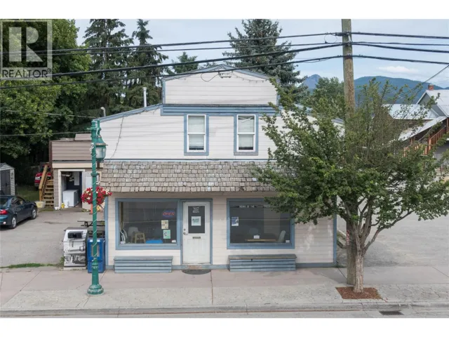2037 Shuswap Avenue, Lumby, British Columbia V0E2G0