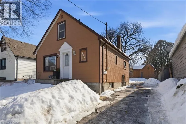 547 WELLINGTON Street N, Kitchener, Ontario N2H5L6